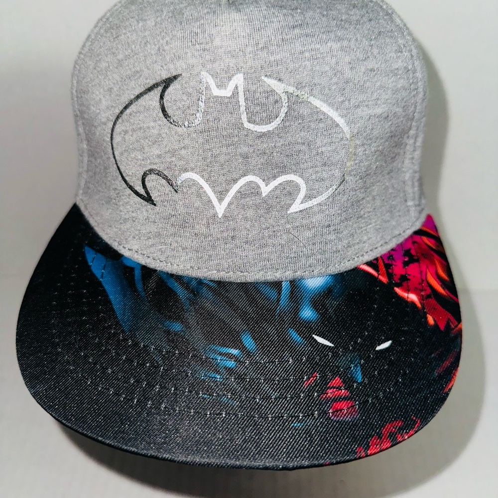 Batman Youth Snapback Gray Top Cap with Graphic Print Visor